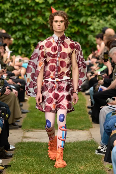 Look 13